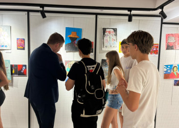Visitem l’exposició d'alumnat de l’Institut Voltrera a l’Espai Artístic Pere Torres d’Abrera