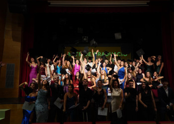 L'alumnat de 2n de batxillerat de l'Institut Voltrera d'Abrera clou el curs 2025-2026 amb la seva festa de graduació, la presentació dels Treballs de Recerca i les proves d'accés a la universitat