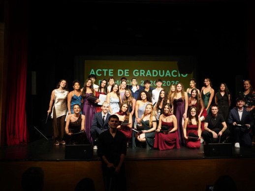 L'alumnat de 2n de batxillerat de l'Institut Voltrera d'Abrera clou el curs 2025-2026 amb la seva festa de graduació, la presentació dels Treballs de Recerca i les proves d'accés a la universitat
