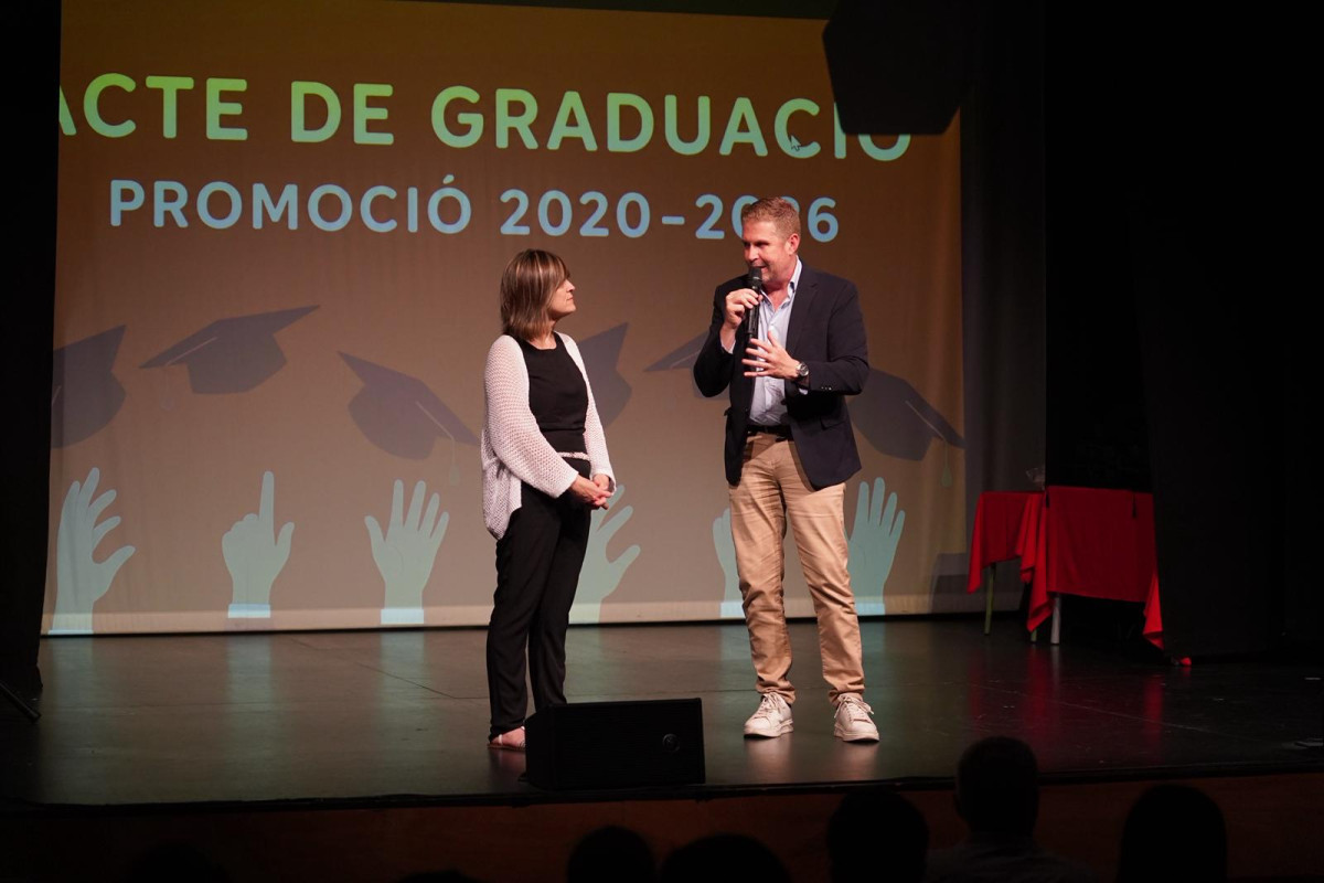 L'alumnat de 2n de batxillerat de l'Institut Voltrera d'Abrera clou el curs 2025-2026 amb la seva festa de graduació, la presentació dels Treballs de Recerca i les proves d'accés a la universitat