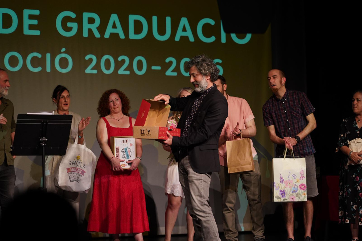 L'alumnat de 2n de batxillerat de l'Institut Voltrera d'Abrera clou el curs 2025-2026 amb la seva festa de graduació, la presentació dels Treballs de Recerca i les proves d'accés a la universitat
