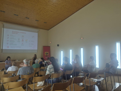Nova xerrada del cicle de sessions de salut comunitària a Abrera! El dimecres 17 de juny hem parlat sobre hipertensió, colesterol i glucèmia amb la Farmàcia Flores Álamos d'Abrera