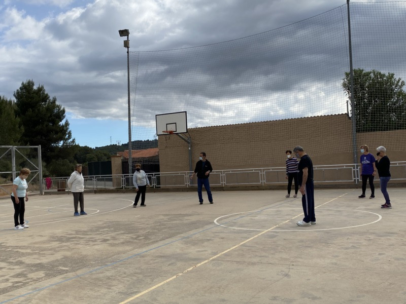 Reprenem les classes de gimnàstica suau als barris de Santa Maria de Vilalba i Can Vilalba amb totes les mesures de seguretat per la prevenció de la Covid-19