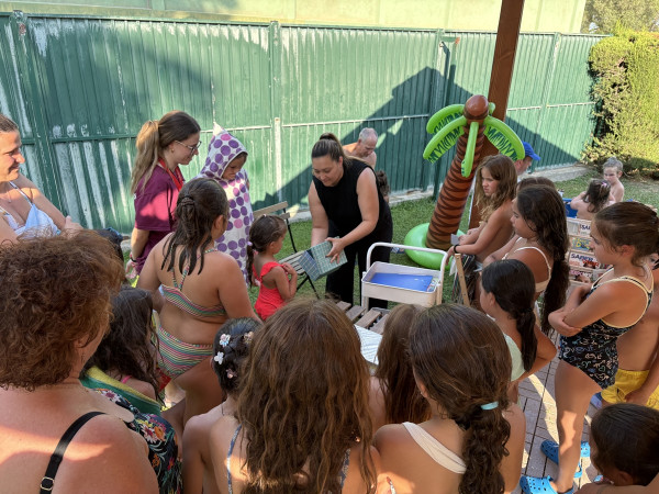 Ràdio Abrera a la Piscina 2026: Dimecres 8 de juliol de 2026: Exhibició d'Strong i Aquazumba amb Vive y Baila