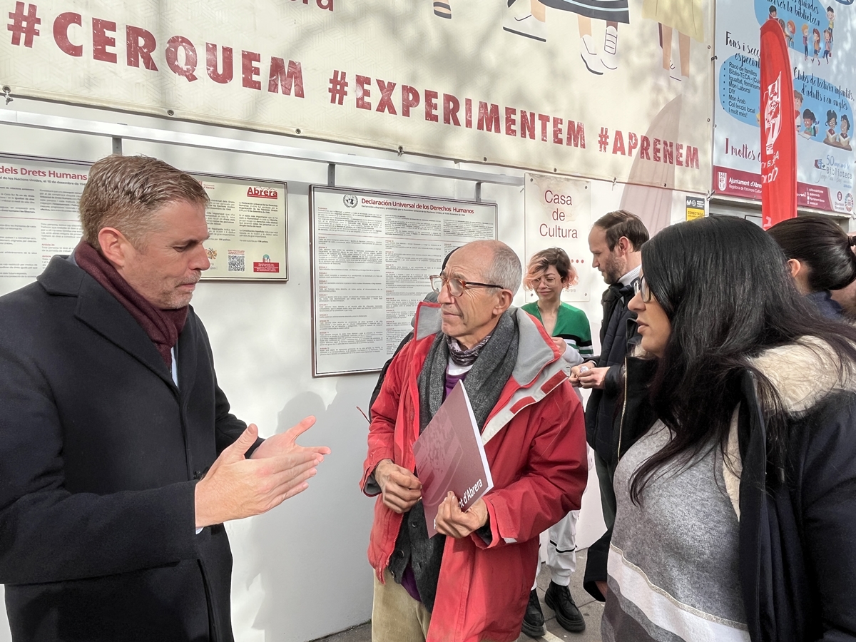 A Abrera celebrem el Dia Internacional dels Drets Humans amb la presentació dels Panells de la DUDH, un projecte dels Pressupostos Participatius