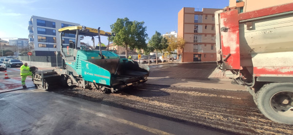 Avancen els treballs de millora de voreres i senyalització viària per reforçar la seguretat dels vianants