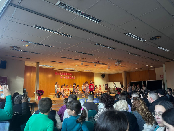 Felicitem la comunitat educativa per la realització de nombroses activitats nadalenques i solidàries al municipi. Escola Ernest Lluch