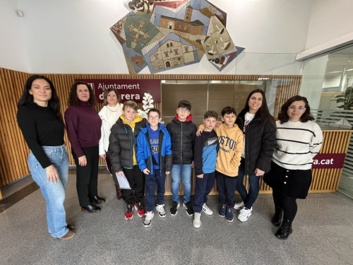 Promovem la cultura emprenedora a Abrera amb el programa CuEmE. Les cooperatives de 5è de l’Escola Francesc Platón i Sartí del curs 2025-2026 es posen en marxa!