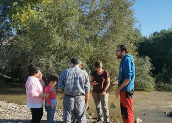 Bona acollida de la nova sortida de camp a l'entorn natural del riu Llobregat, al seu pas pel nostre municipi, dins l'activitat 'Llegim el riu'. Gràcies, Abrera!