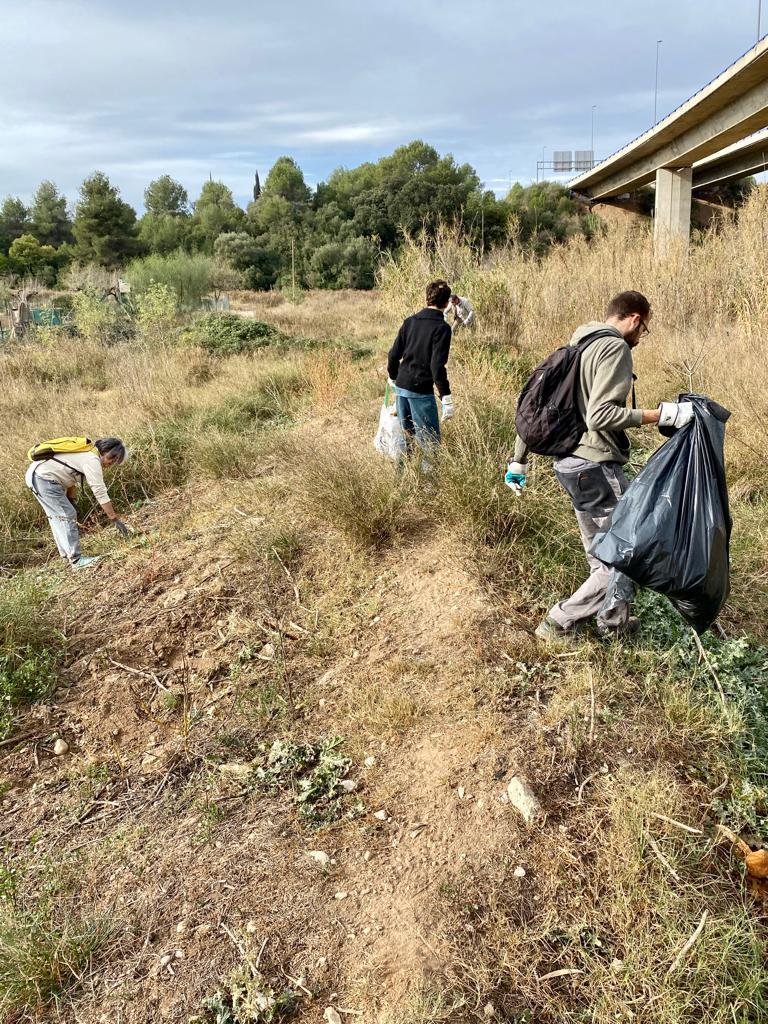 Bona acollida de la nova jornada de neteja de l'entorn natural del nostre municipi, dins la iniciativa 'Let's Clean Up Europe'