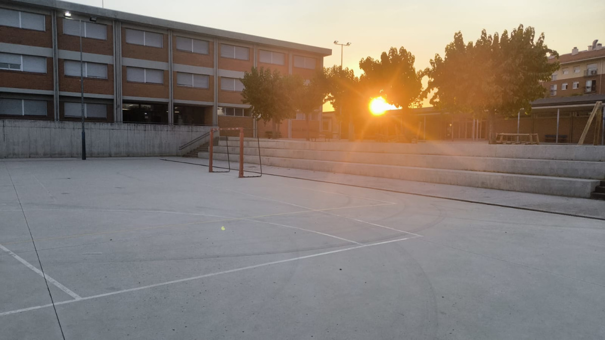 Del 30 de juny al 31 de juliol de 2025 hem gaudit de l'activitat dels Patis Oberts a l'Escola Francesc Platón i Sartí