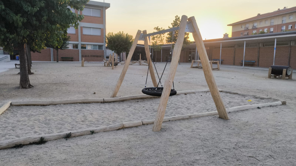 Del 30 de juny al 31 de juliol de 2025 hem gaudit de l'activitat dels Patis Oberts a l'Escola Francesc Platón i Sartí