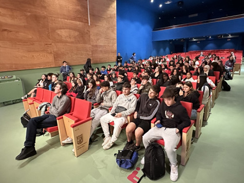 Duem a terme una Jornada de Memòria Democràtica amb l'Institut Voltrera, amb una visita a l'espai patrimonial de les Trinxeres de la Guerra Civil del Bosc de Sant Miquel i la projecció del documental 'Abrera: de la II República a la postguerra'