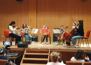 L'Escola Municipal de Música ens ha ofert una tarda festiva i musical a l'Auditori del Centre Polivalent