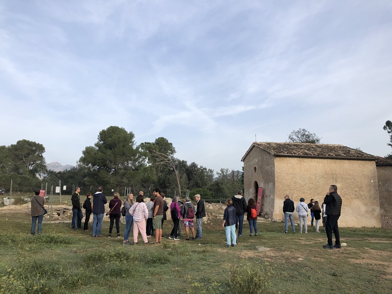 A Abrera descobrim el nostre patrimoni! Èxit de participació en la visita guiada al jaciment arqueològic de Sant Hilari oberta a la ciutadania