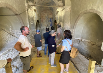 Visita institucional al jaciment arqueològic de Sant Hilari d'Abrera amb representants de la Diputació de Barcelona, Generalitat de Catalunya i Universitat de Barcelona