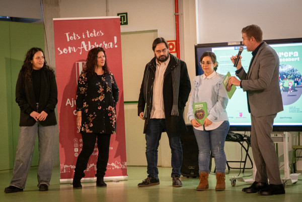 Presentem 'Abrera al Descobert', un nou llibre infantil per descobrir el municipi en família!
