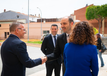 El conseller de la Presidència de la Generalitat de Catalunya, Albert Dalmau, visita l'Ajuntament d'Abrera i l'empresa Irestal Group
