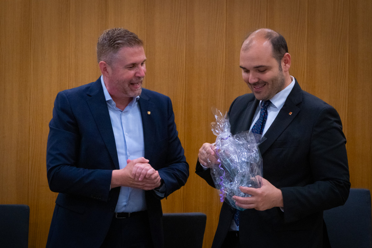 El conseller de la Presidència de la Generalitat de Catalunya, Albert Dalmau, visita l'Ajuntament d'Abrera i l'empresa Irestal Group