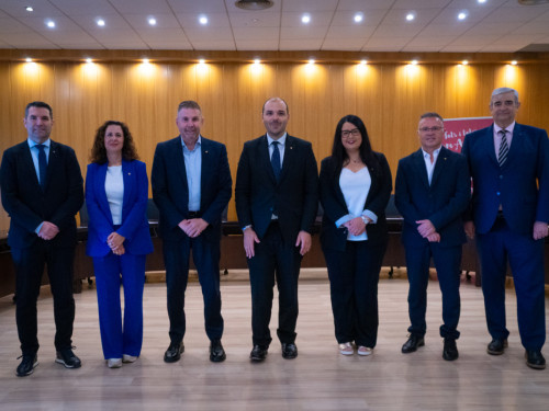 El conseller de la Presidència de la Generalitat de Catalunya, Albert Dalmau, visita l'Ajuntament d'Abrera i l'empresa Irestal Group