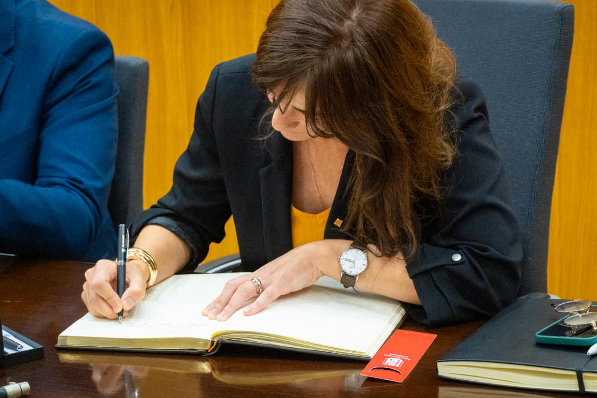 L'impuls de la formació contínua al teixit empresarial centra la visita a Abrera de la consellera de Recerca i Universitats, Núria Montserrat