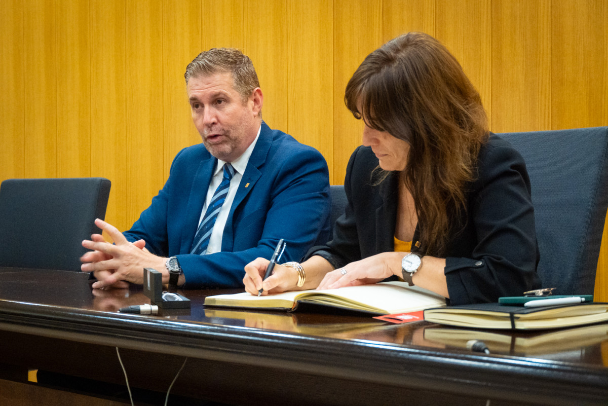 L'impuls de la formació contínua al teixit empresarial centra la visita a Abrera de la consellera de Recerca i Universitats, Núria Montserrat