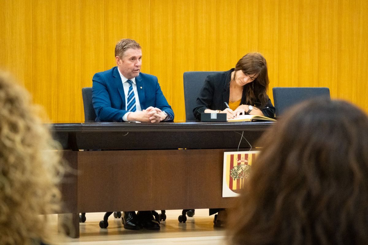L'impuls de la formació contínua al teixit empresarial centra la visita a Abrera de la consellera de Recerca i Universitats, Núria Montserrat