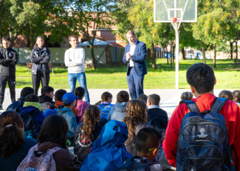 Primera Jornada Interescolar del curs 26-27 a Abrera! Gairebé 100 nens i nenes de 4t de primària de les tres escoles d'Abrera gaudeixen d'un matí dedicat a l'esport i la convivència