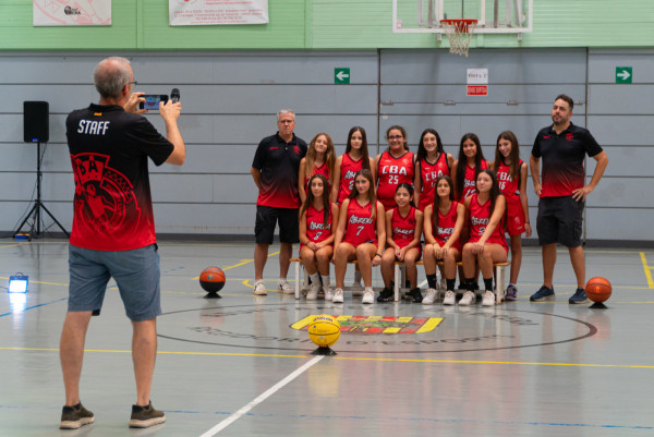 Abrera amb l'esport! Assistim a la presentació dels equips de la temporada 2026-2027 del Club Bàsquet Abrera al Pavelló Esportiu Municipal