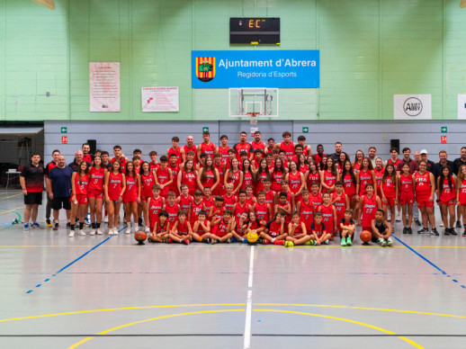 Abrera amb l'esport! Assistim a la presentació dels equips de la temporada 2026-2027 del Club Bàsquet Abrera al Pavelló Esportiu Municipal