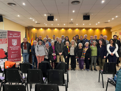 Abrera acull el Plenari de la Xarxa de Memòria Democràtica del Baix Llobregat, amb una visita a la fossa comuna del Cementiri Vell