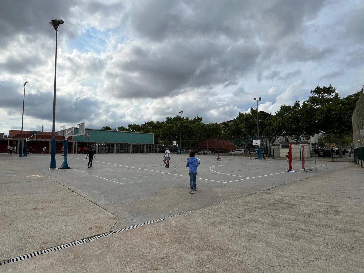 També a l'estiu, impulsem l'activitat de 'Patis Oberts'! Consulteu els horaris especials als patis de les escoles Francesc Platón i Sartí i Josefina Ibáñez