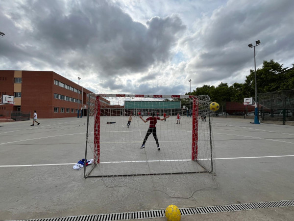 També a l'estiu, impulsem l'activitat de 'Patis Oberts'! Consulteu els horaris especials als patis de les escoles Francesc Platón i Sartí i Josefina Ibáñez