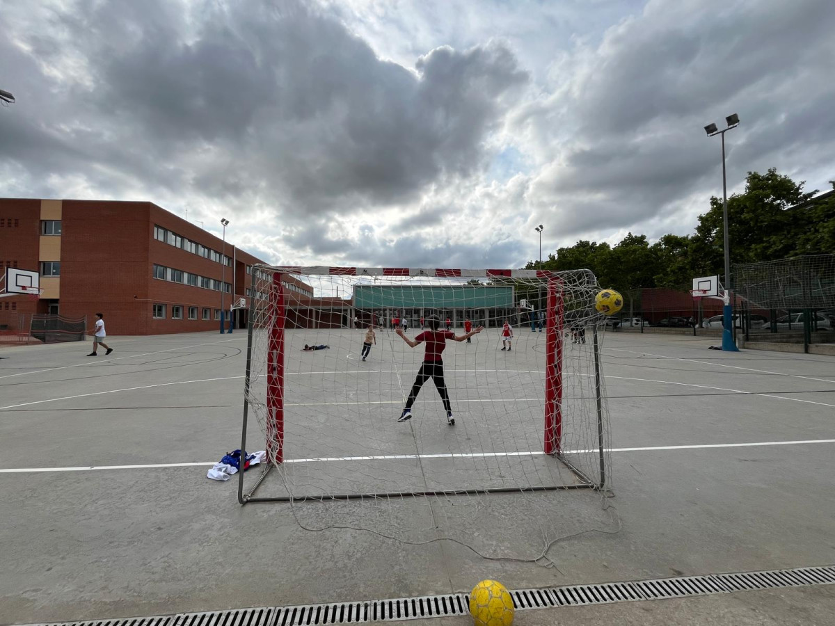 També a l'estiu, impulsem l'activitat de 'Patis Oberts'! Consulteu els horaris especials als patis de les escoles Francesc Platón i Sartí i Josefina Ibáñez