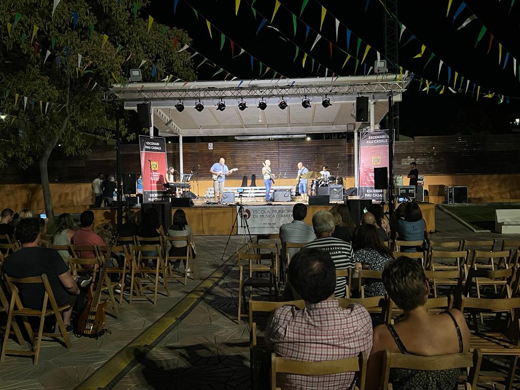 Activitats prèvies de Festa Major 2022. Concert de l'Escola Municipal de Música a la plaça de Pau Casals