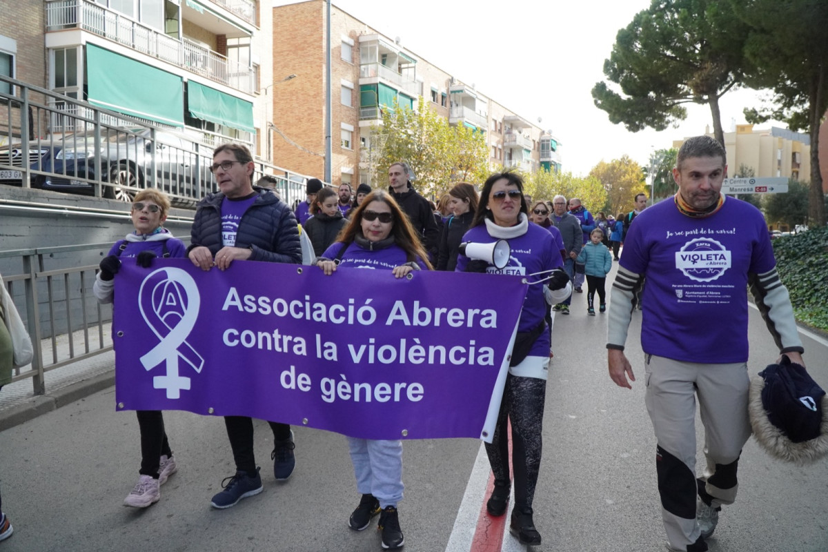 Abrera diu prou! Durant el mes de novembre hem commemorat el Dia Internacional contra les violències envers les dones amb diverses activitats