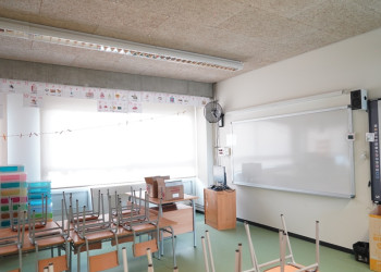 Tot a punt per l'inici del curs escolar 2023-2024! Durant l'estiu hem treballat en la millora a les instal·lacions dels centres educatius d'Abrera