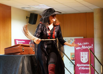 A Abrera commemorarem el Dia Internacional de la Nena amb un espectacle familiar a la Casa de Cultura!