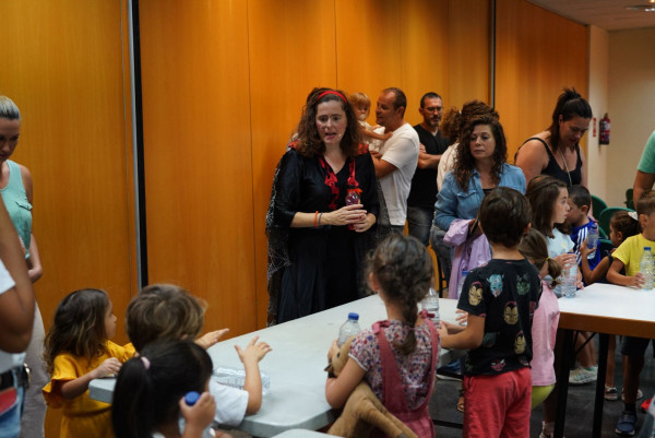 A Abrera commemorarem el Dia Internacional de la Nena amb un espectacle familiar a la Casa de Cultura!