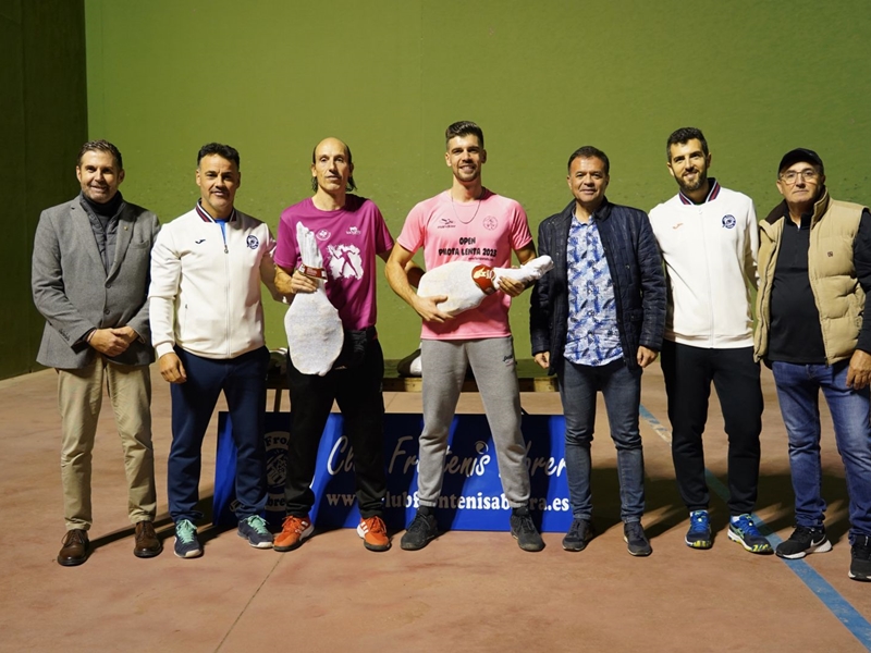 El Club Frontenis Abrera celebra l’Open Jamón Abrera 2023, amb 65 parelles de jugadors i jugadores