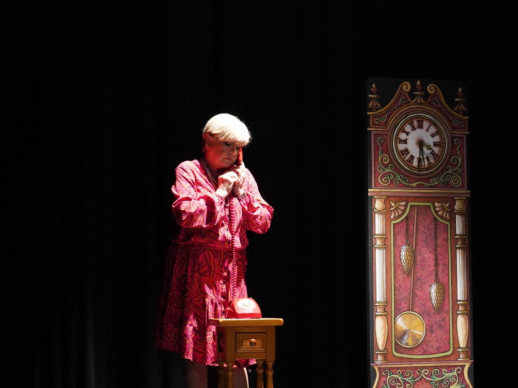 Gaudim de la cloenda del 27è Concurs de Teatre Amateur Vila d’Abrera, amb el lliurament de premis i l'actuació del Grup Escènic Illets d'Abrera, fora de concurs