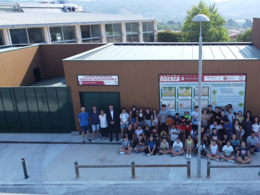 Visitem i donem a conèixer la nova caldera de biomassa central i xarxa de calor de la zona esportiva d’Abrera