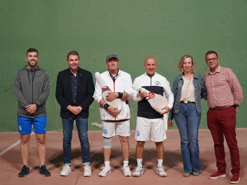 El Club Frontenis Abrera celebra un any més l’Open del pernil Abrera 2025, amb un total de 74 participants