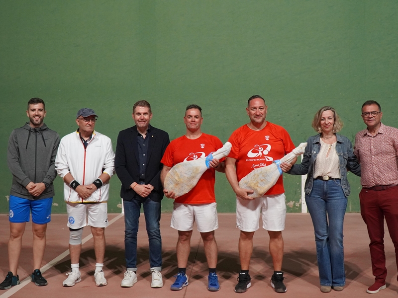 El Club Frontenis Abrera celebra un any més l’Open del pernil Abrera 2025, amb un total de 74 participants