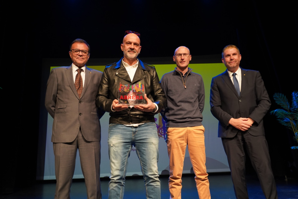 Abrera amb l'esport! Gaudim de la Gala d'entrega dels 2ns Premis de l'Activitat Física i l'Esport Local d'Abrera, que ha comptat amb gran èxit d'assistència. Gràcies, Abrera!