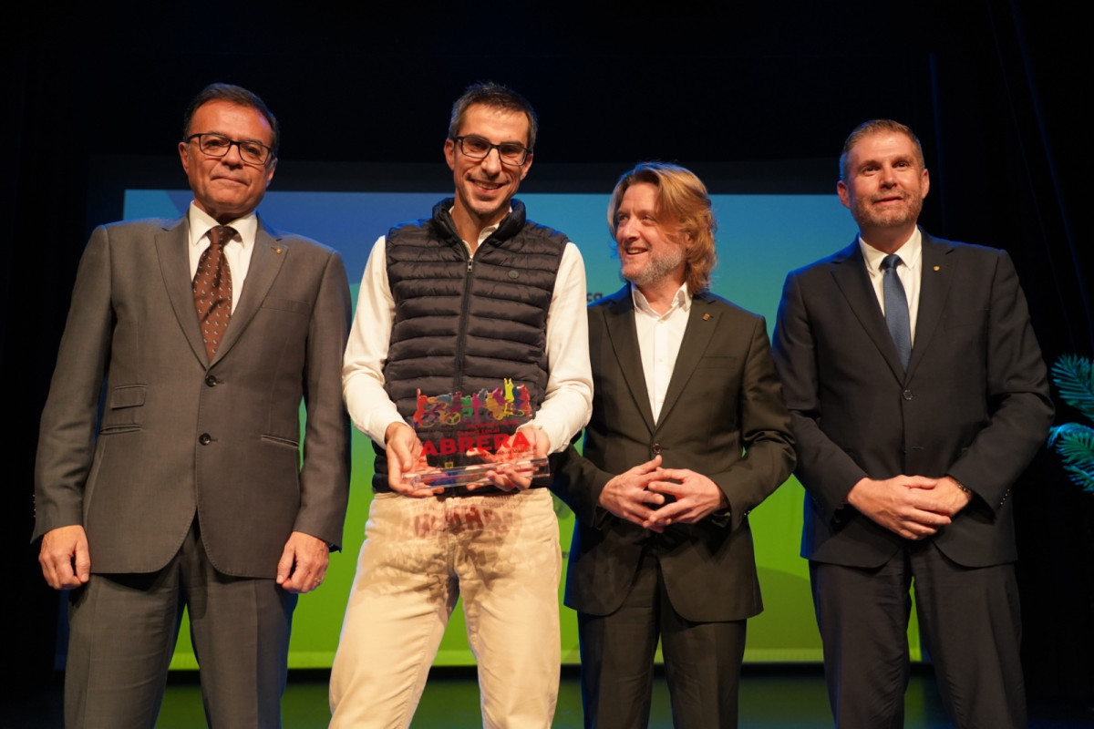 Abrera amb l'esport! Gaudim de la Gala d'entrega dels 2ns Premis de l'Activitat Física i l'Esport Local d'Abrera, que ha comptat amb gran èxit d'assistència. Gràcies, Abrera!