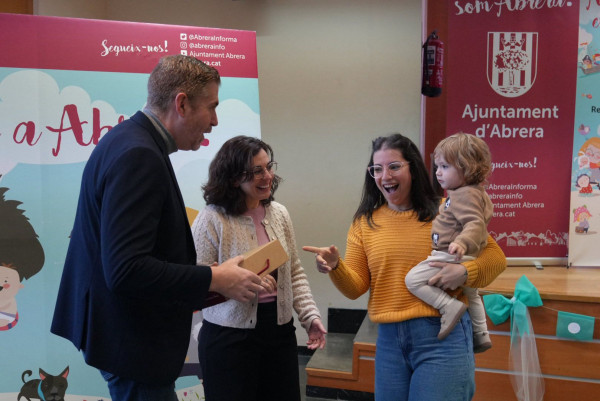 Ja ets a Abrera! Donem la benvinguda als nous petits i petites del nostre municipi, nascuts/des i/o adoptats/des durant l'any 2024