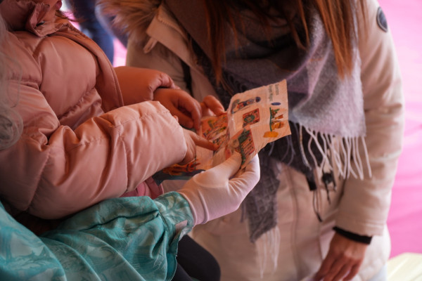 La il·lusió del Nadal es viu a Abrera: Arribada i recollida de cartes dels patges i patgesses Viu-Viu. Dissabte 3 de gener de 2026