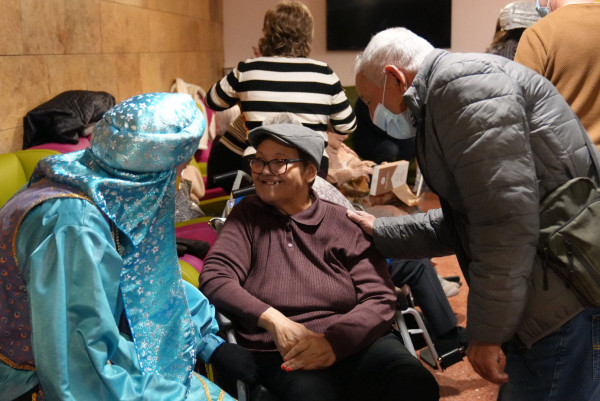 La il·lusió del Nadal es viu a Abrera! Gaudim, un any més, de la Cavalcada de Ses Majestats els Reis Mags de l'Orient, que va omplir els carrers del nostre municipi de màgia, llum i color!