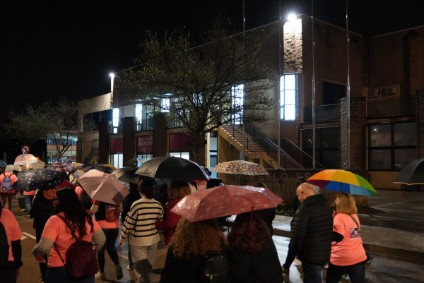 Abrera Municipi Feminista! Més de 300 persones han participat en la sisena Marxa Nocturna de la Dona a Abrera, amb el lema 'Juntes fem nostra la nit'